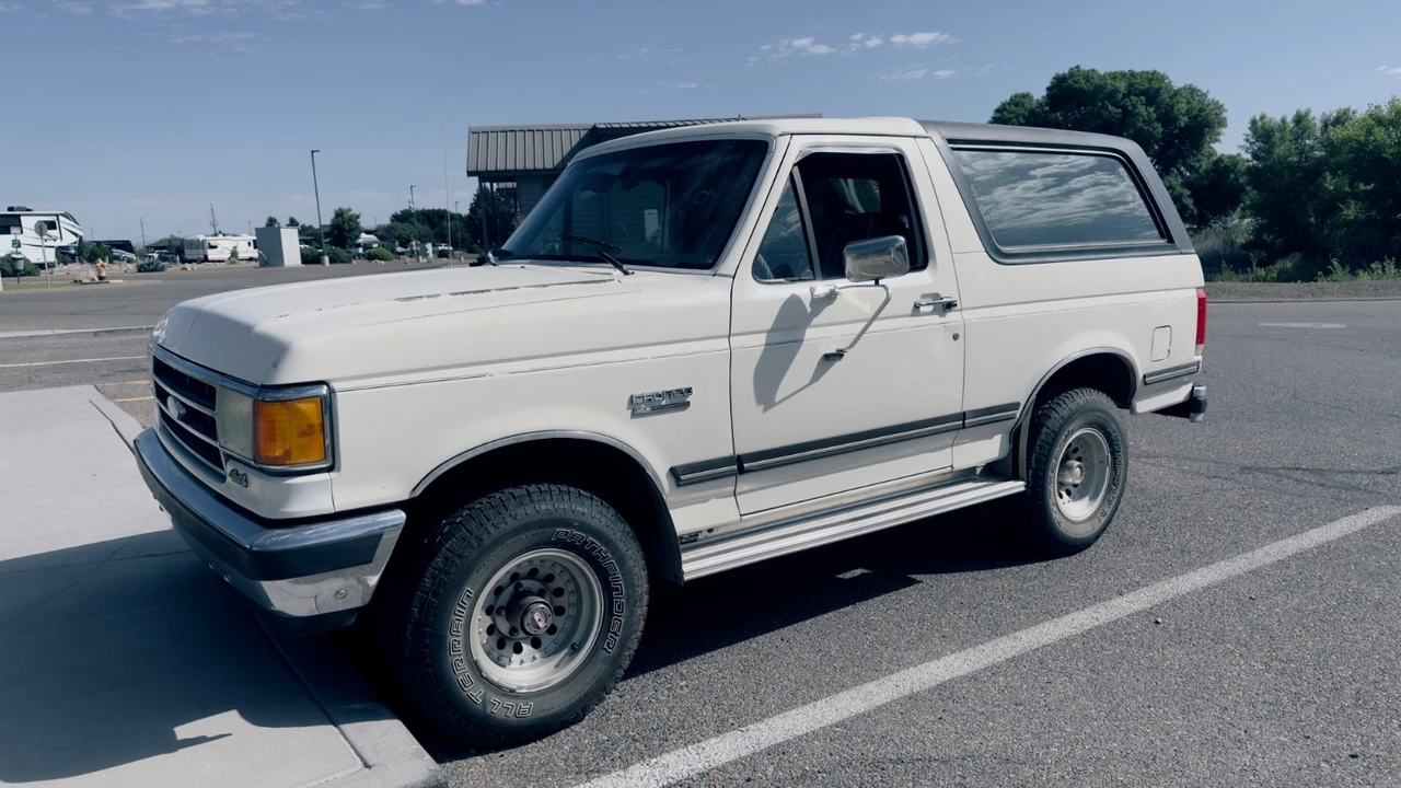 1989 Ford Bronco 4th Gen - Image 2 of 6