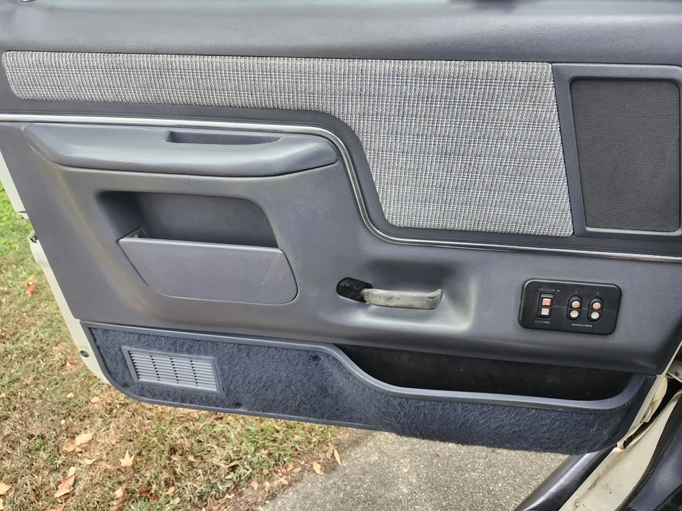 1989 Ford Bronco 4th Gen - Image 16 of 21