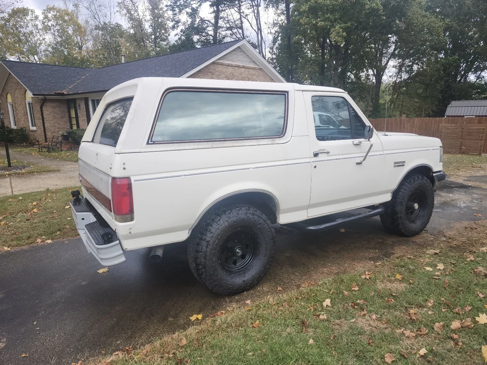 1989 Ford Bronco 4th Gen - Image 5 of 21