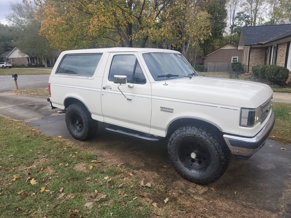 1989 Ford Bronco 4th Gen - Image 2 of 21