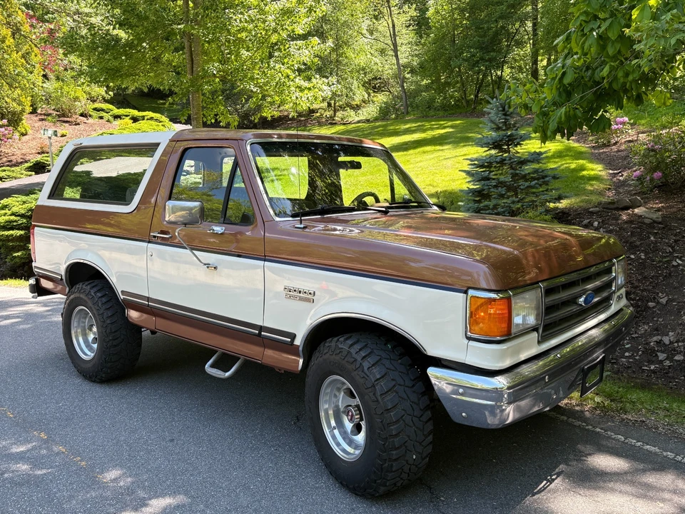 1989 Ford Bronco 4th Gen - Image 2 of 31