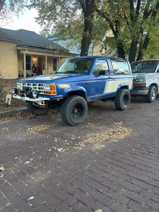 1989 Ford Bronco 4th Gen - Image 3 of 9