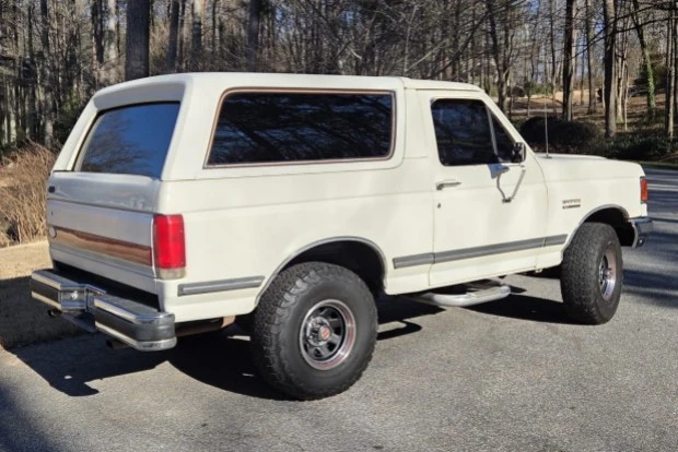 1989 Ford Bronco 4th Gen - Image 2 of 7