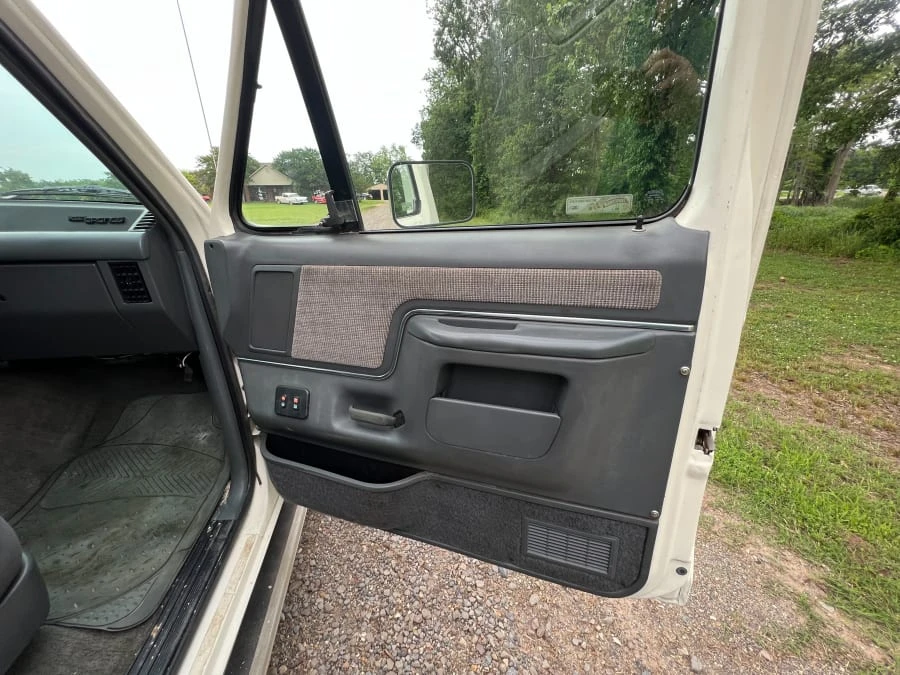 1989 Ford Bronco 4th Gen - Image 12 of 13