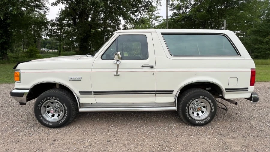 1989 Ford Bronco 4th Gen - Image 5 of 13
