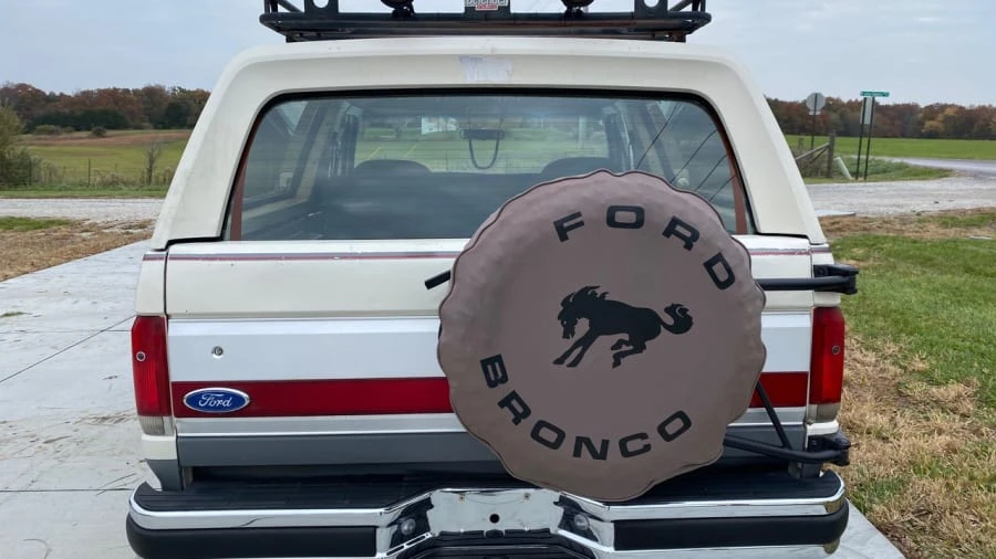 1989 Ford Bronco 4th Gen - Image 10 of 15
