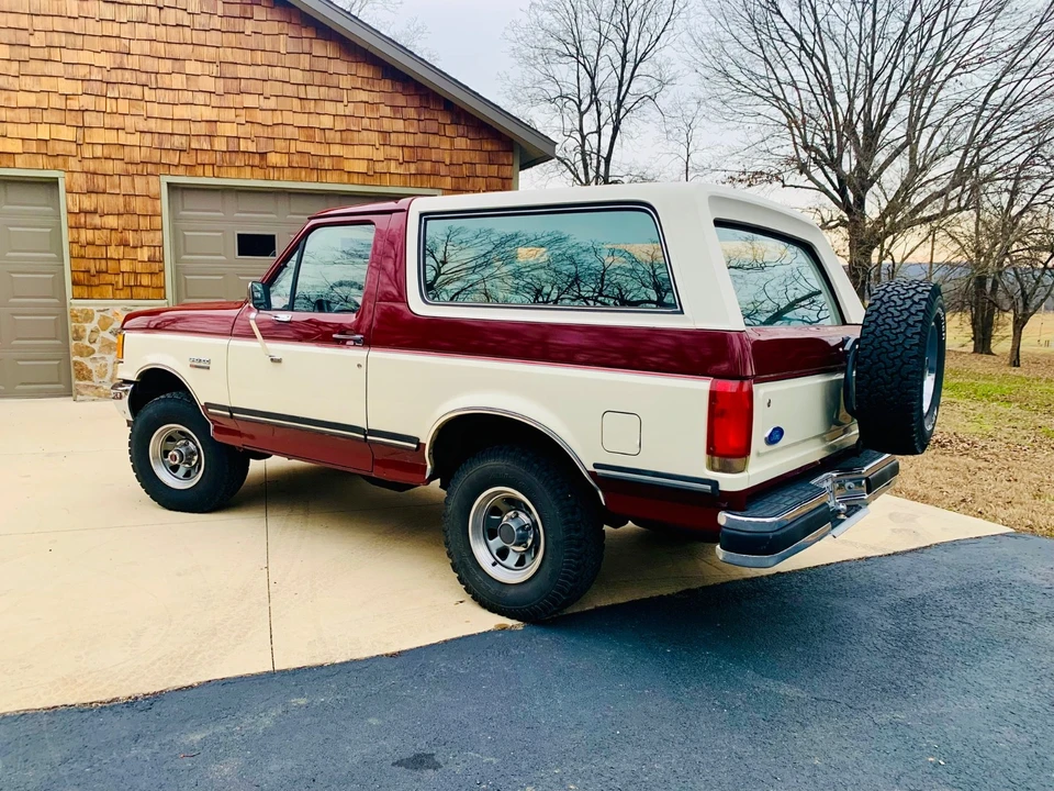1989 Ford Bronco 4th Gen - Image 4 of 18