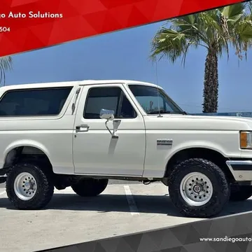 1989 Ford Bronco XLT 2dr SUV
