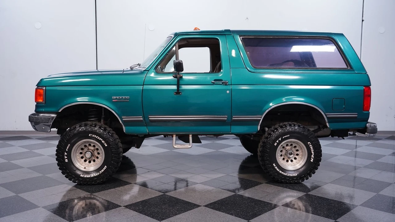 1989 Ford Bronco 4th Gen - Image 3 of 12