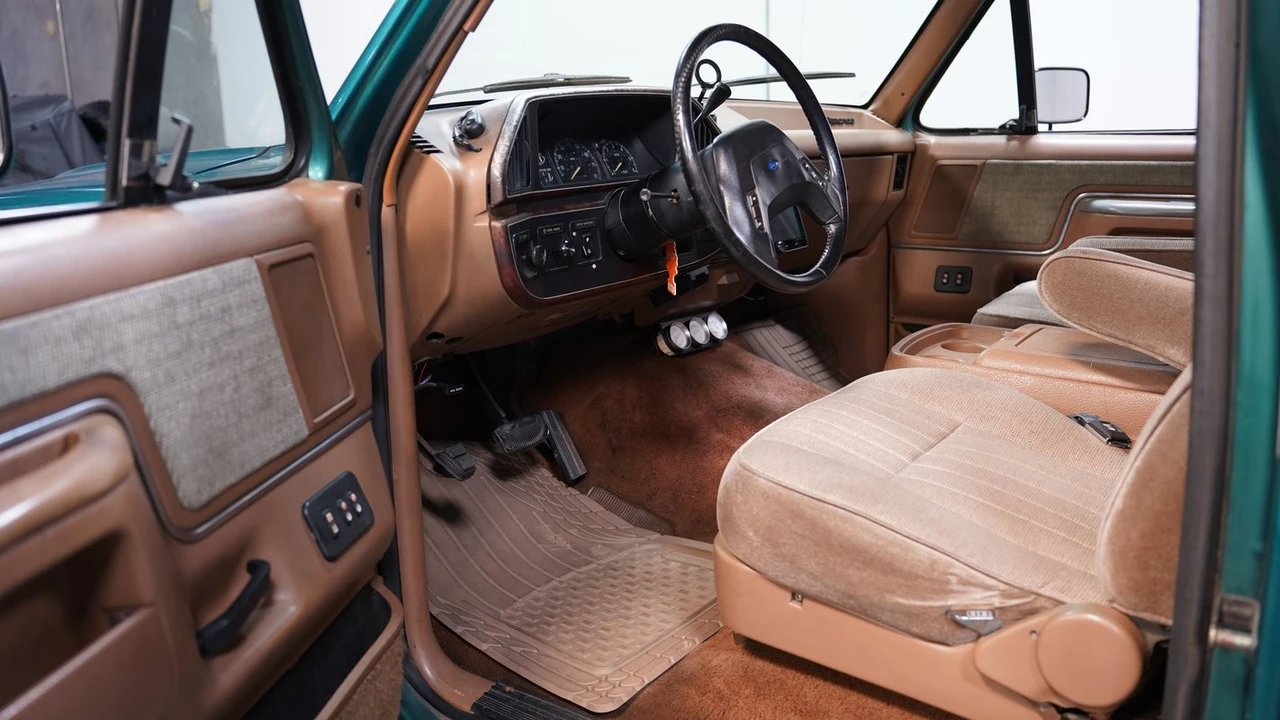 1989 Ford Bronco 4th Gen - Image 5 of 12