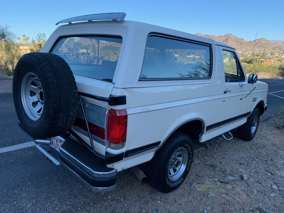 1989 Ford Bronco 4th Gen - Image 16 of 31