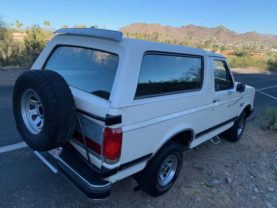 1989 Ford Bronco 4th Gen - Image 17 of 31