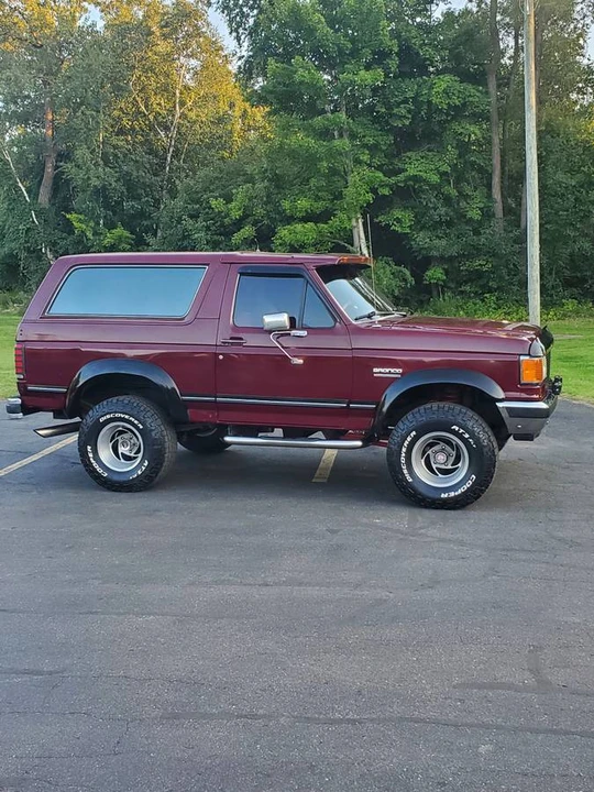 1989 Ford Bronco 4th Gen - Image 2 of 20
