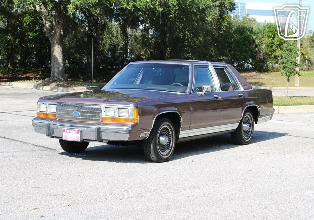 1989 Ford Crown Victoria - Image 7 of 21