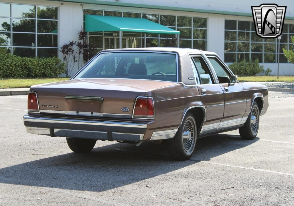 1989 Ford Crown Victoria - Image 7 of 12