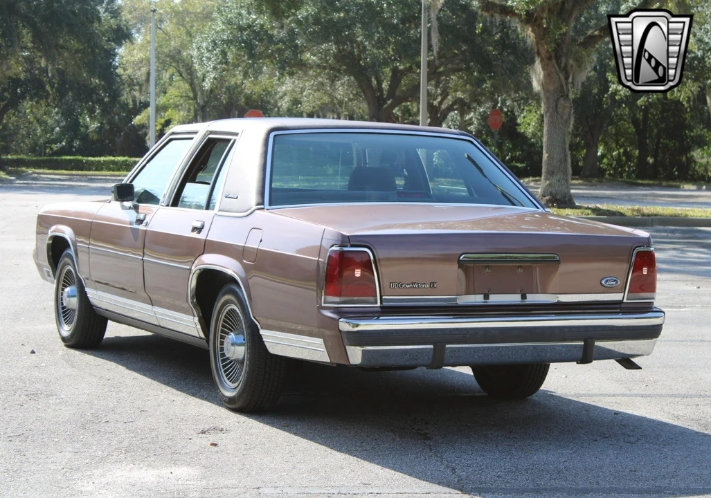 1989 Ford Crown Victoria - Image 5 of 12