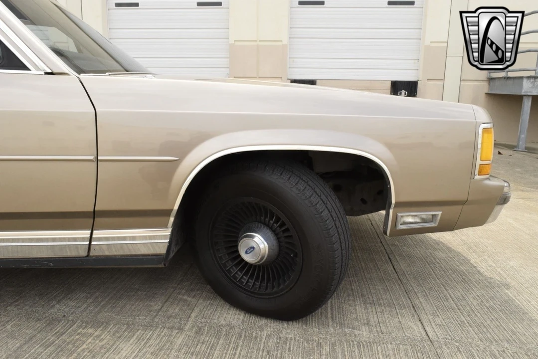 1989 Ford Crown Victoria - Image 12 of 12