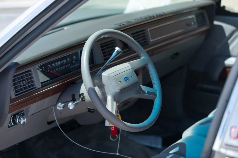 1989 Ford Crown Victoria - Image 13 of 15