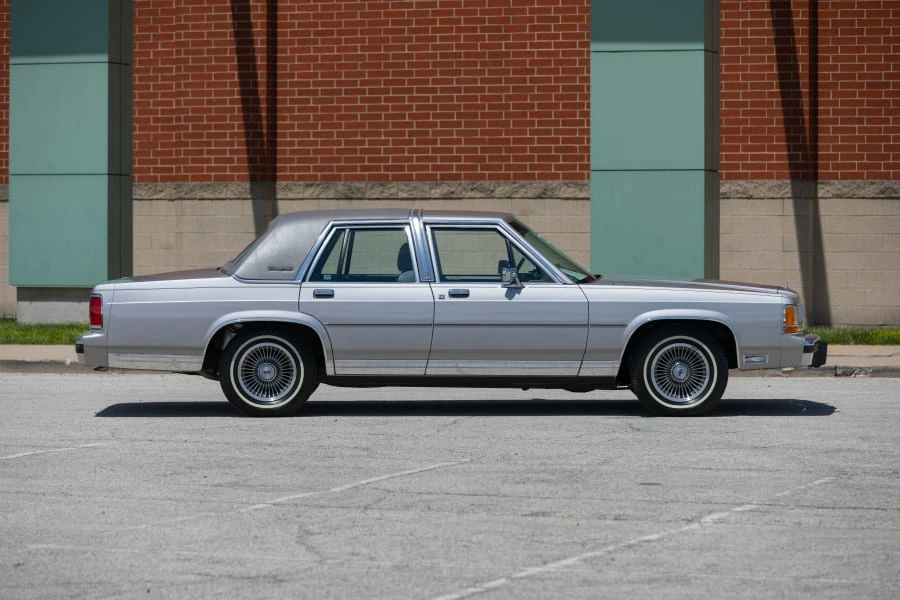 1989 Ford Crown Victoria - Image 7 of 15