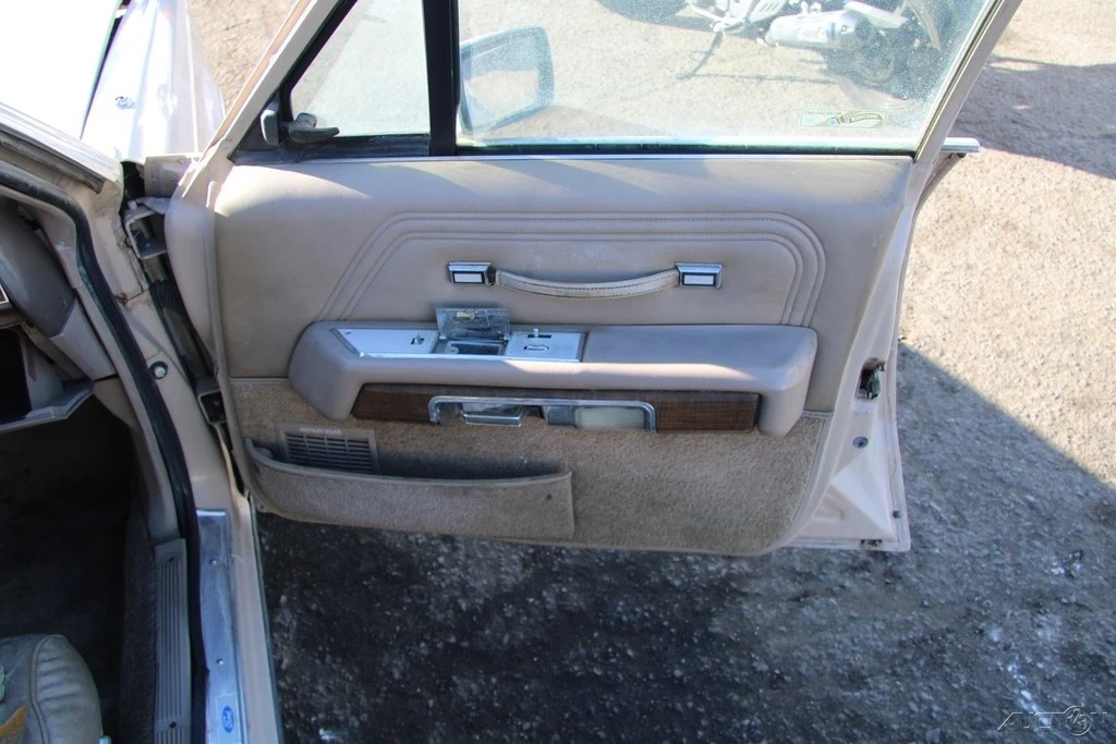 1989 Ford Crown Victoria - Image 19 of 21