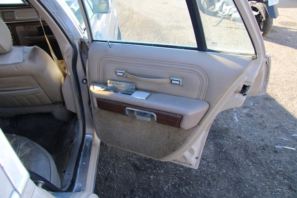 1989 Ford Crown Victoria - Image 17 of 21