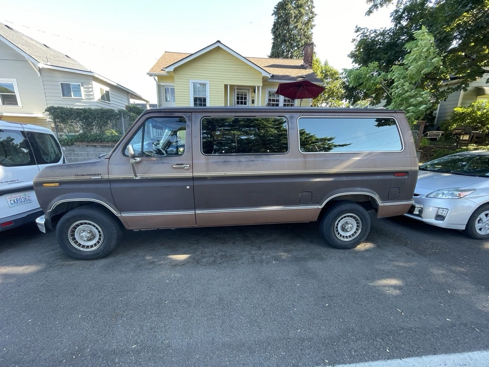 1989 Ford Econoline Van - Image 2 of 12