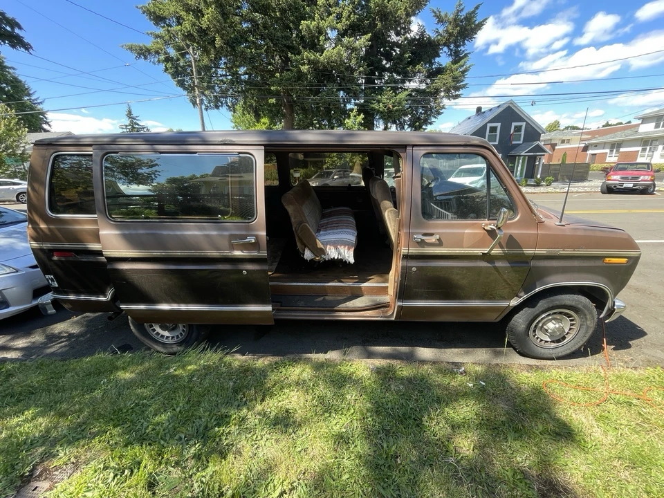 1989 Ford Econoline Van - Image 10 of 12