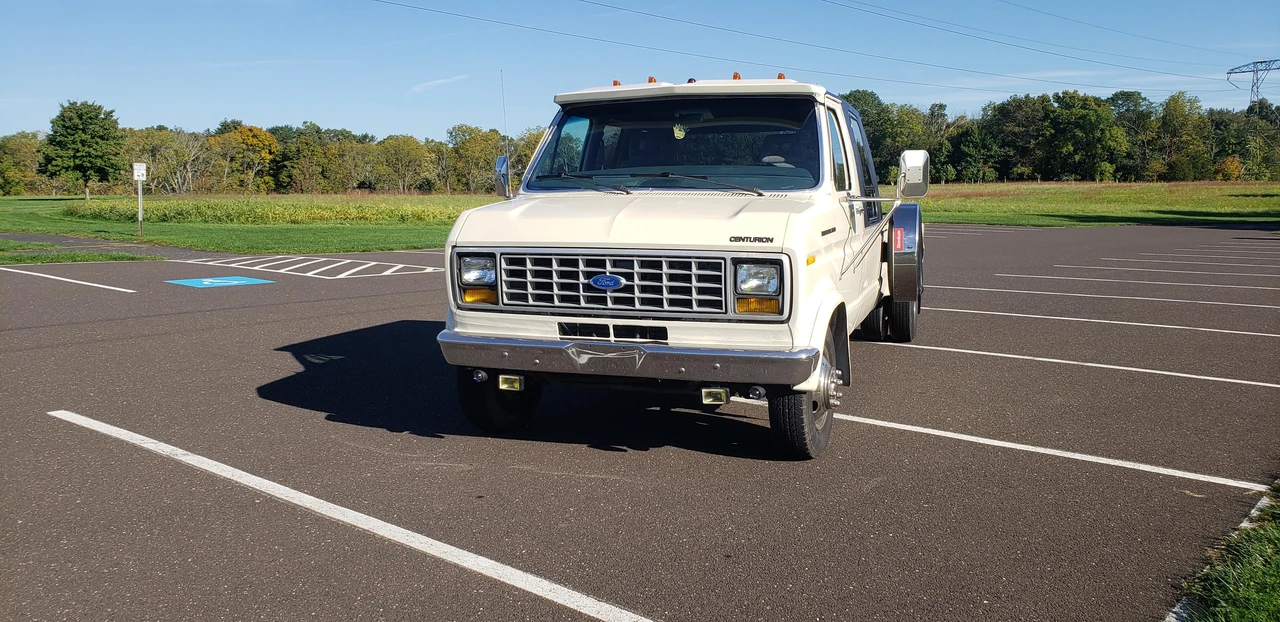 1989 Ford Econoline Van - Image 8 of 31