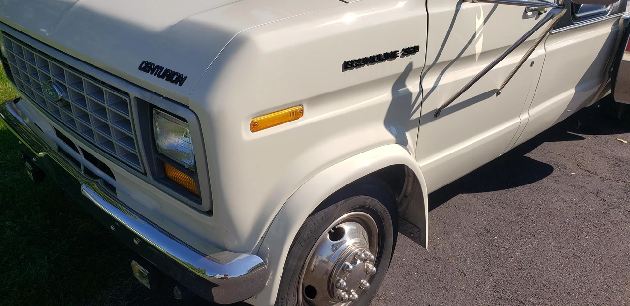 1989 Ford Econoline Van - Image 28 of 31