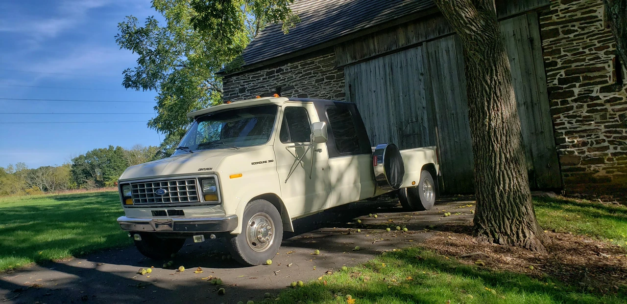 1989 Ford Econoline Van - Image 10 of 31