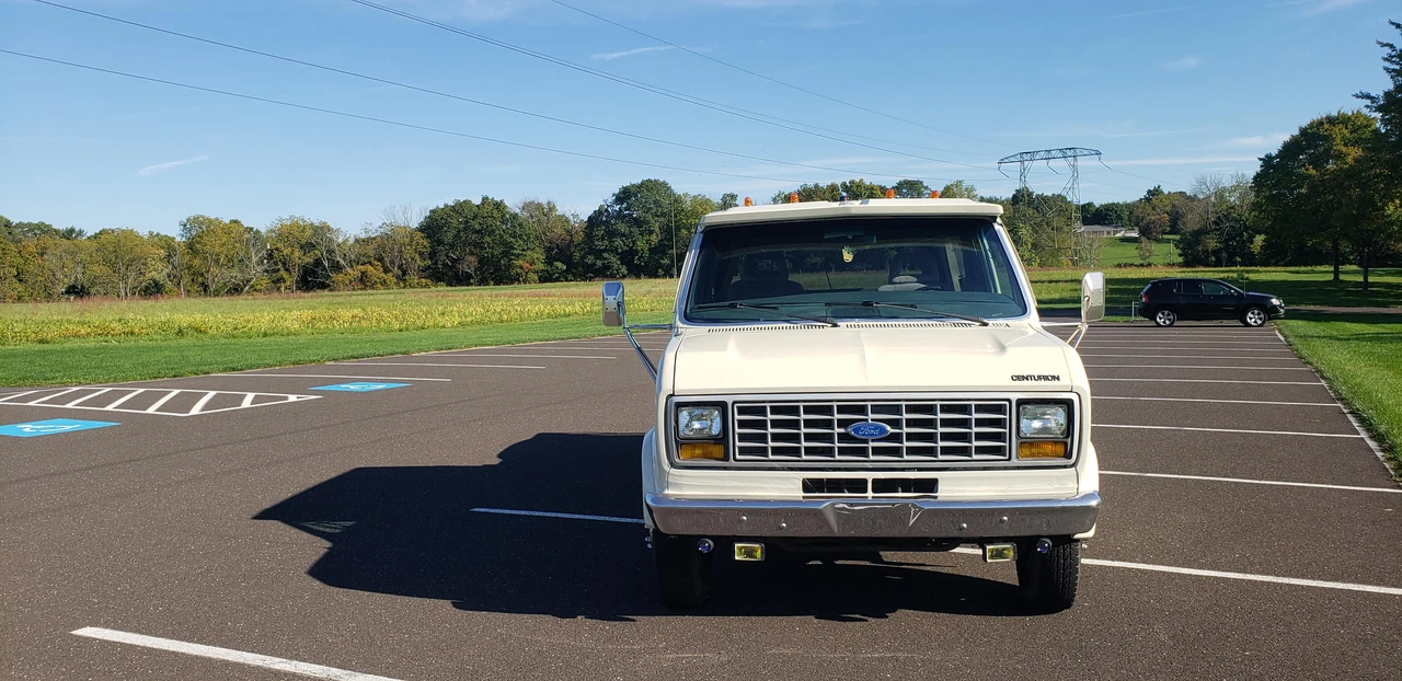 1989 Ford Econoline Van - Image 6 of 31