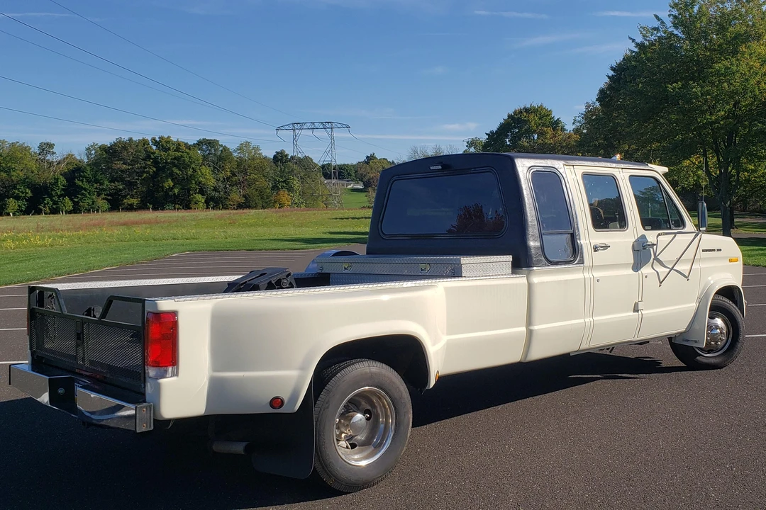 1989 Ford Econoline Van - Image 15 of 31