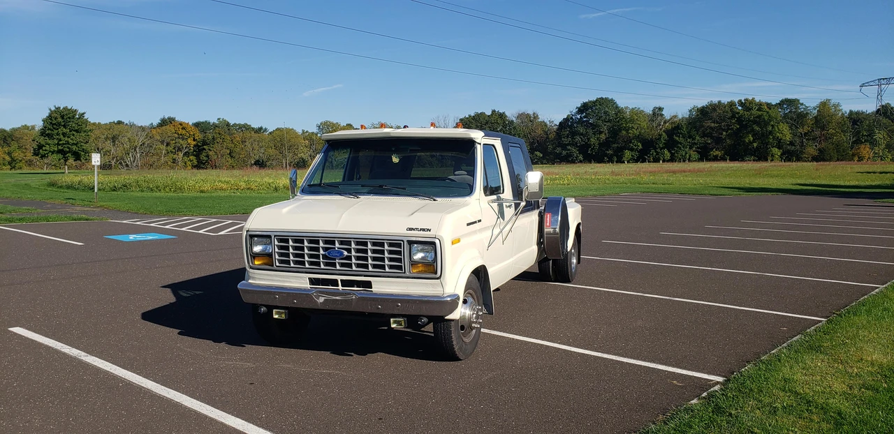 1989 Ford Econoline Van - Image 9 of 31