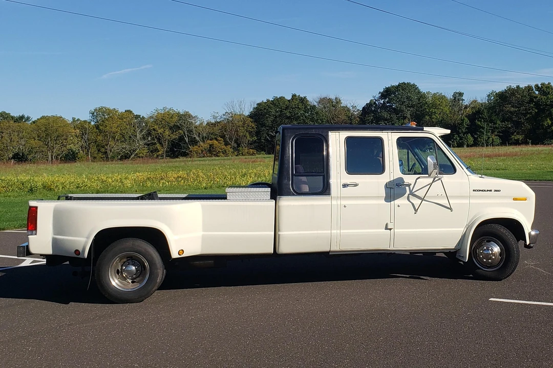 1989 Ford Econoline Van - Image 16 of 31