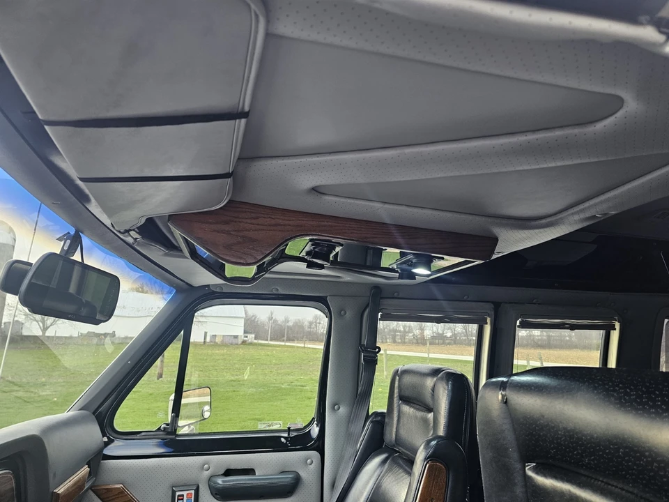 1989 Ford Econoline Van - Image 9 of 21