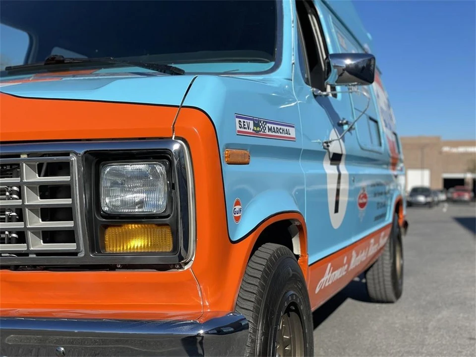 1989 Ford Econoline Van - Image 14 of 22