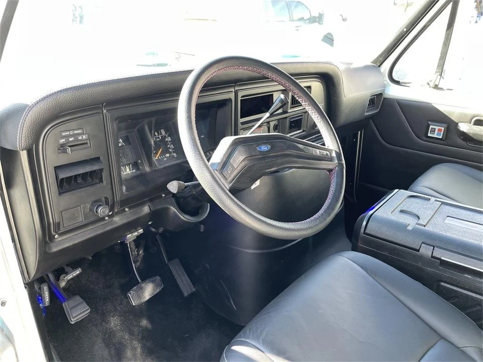 1989 Ford Econoline Van - Image 10 of 22