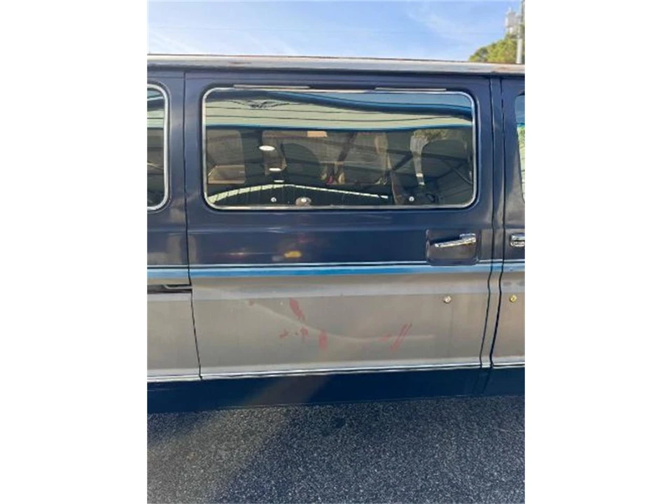 1989 Ford Econoline Van - Image 9 of 15