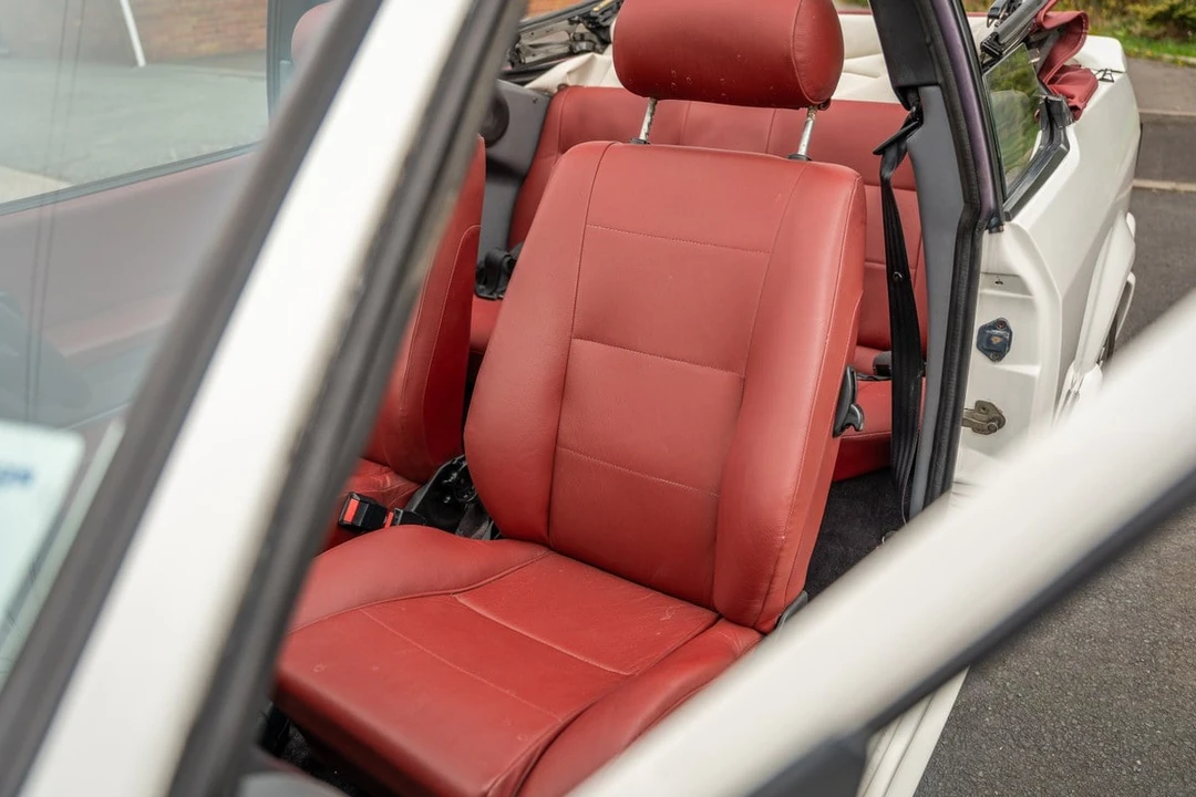 1989 Ford Escort - Image 30 of 31