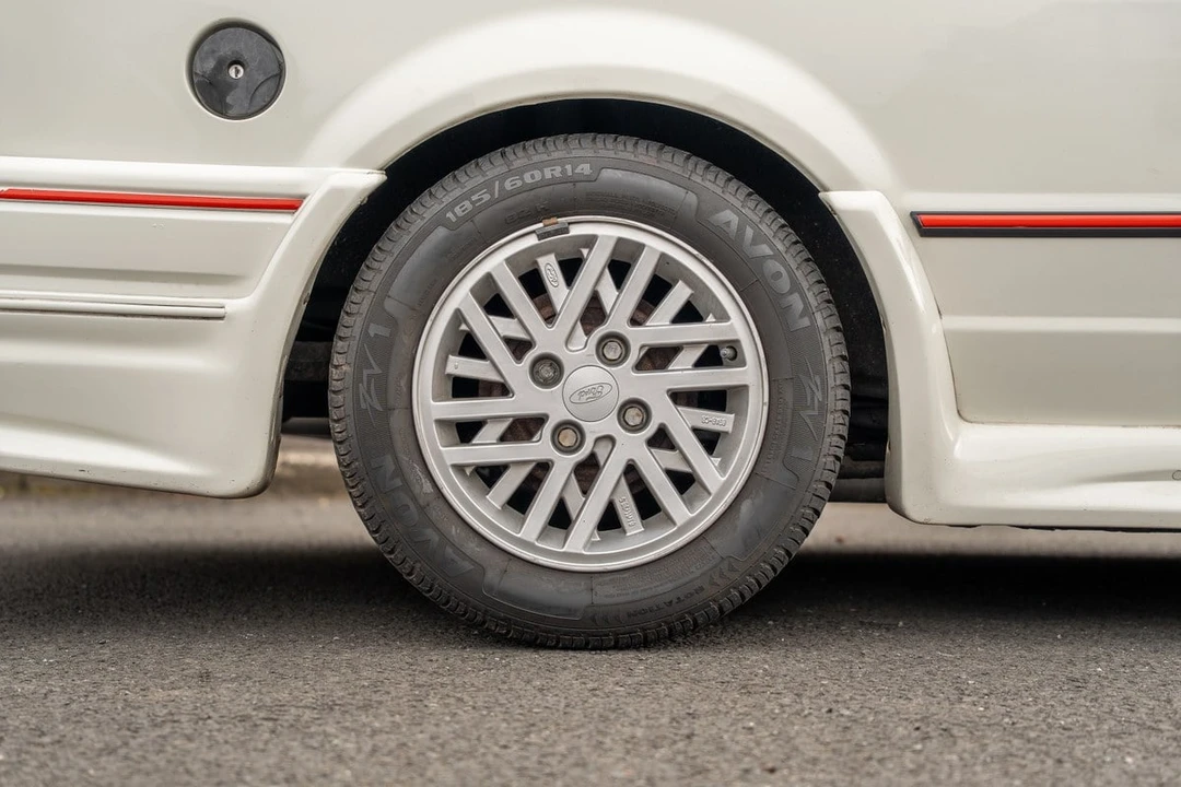 1989 Ford Escort - Image 20 of 31