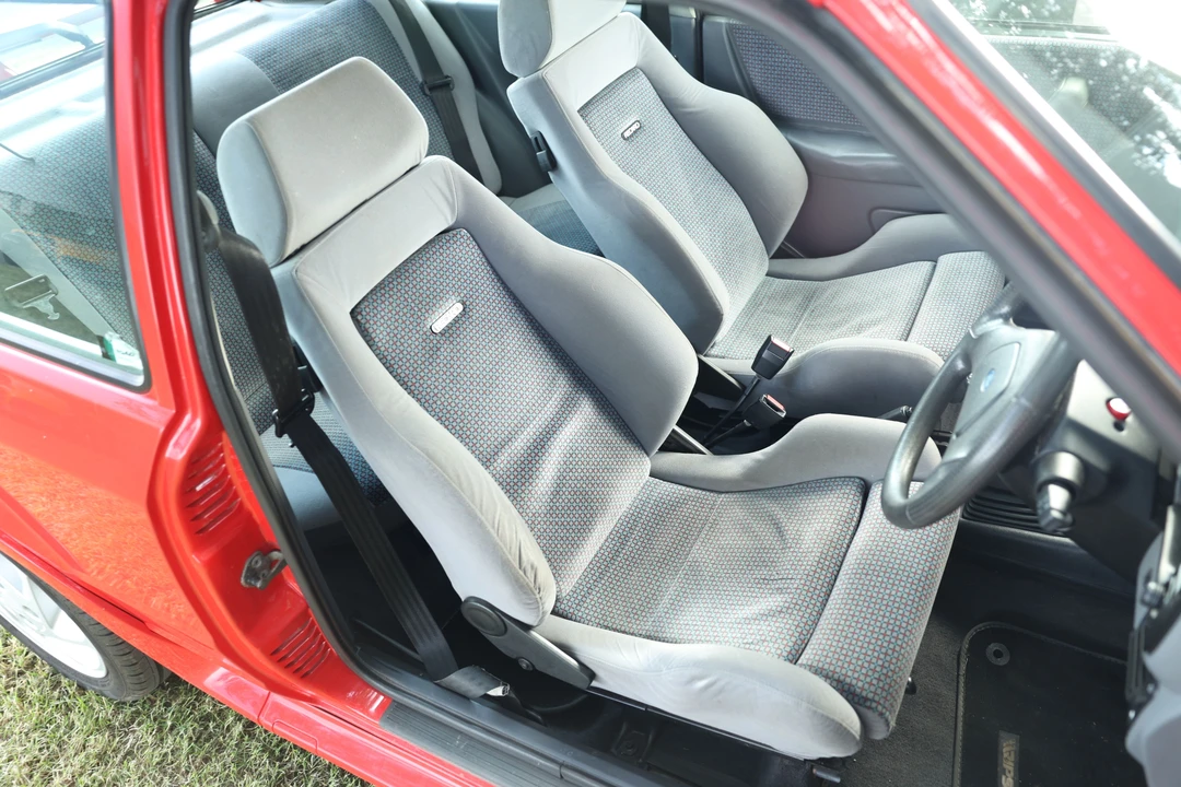 1989 Ford Escort - Image 9 of 13