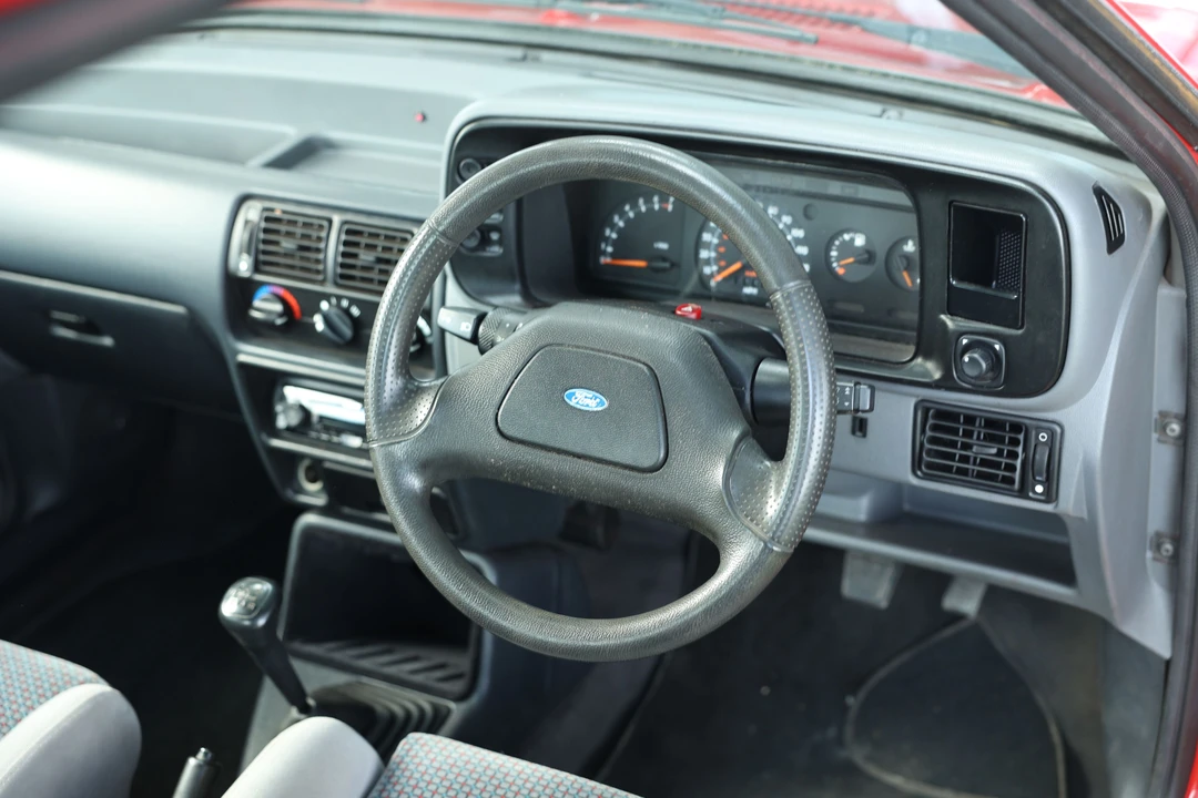 1989 Ford Escort - Image 12 of 13