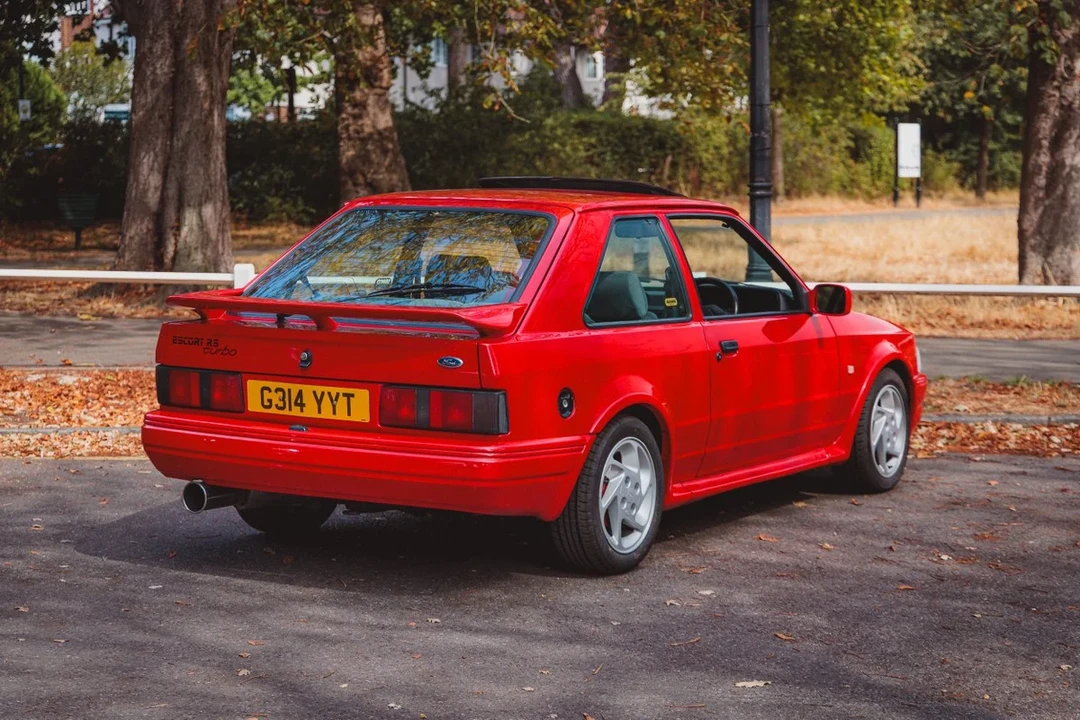 1989 Ford Escort - Image 14 of 30
