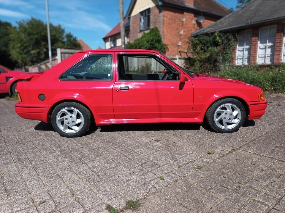 1989 Ford Escort - Image 8 of 30
