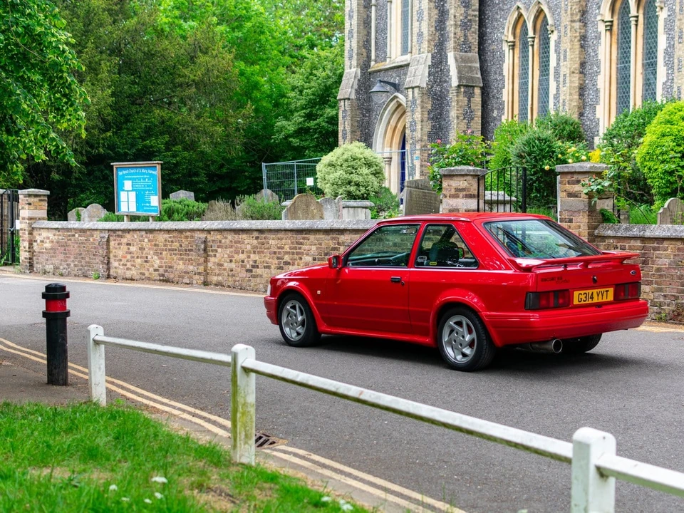 1989 Ford Escort - Image 19 of 31