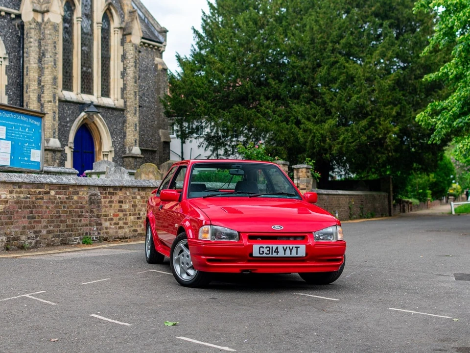 1989 Ford Escort - Image 25 of 31