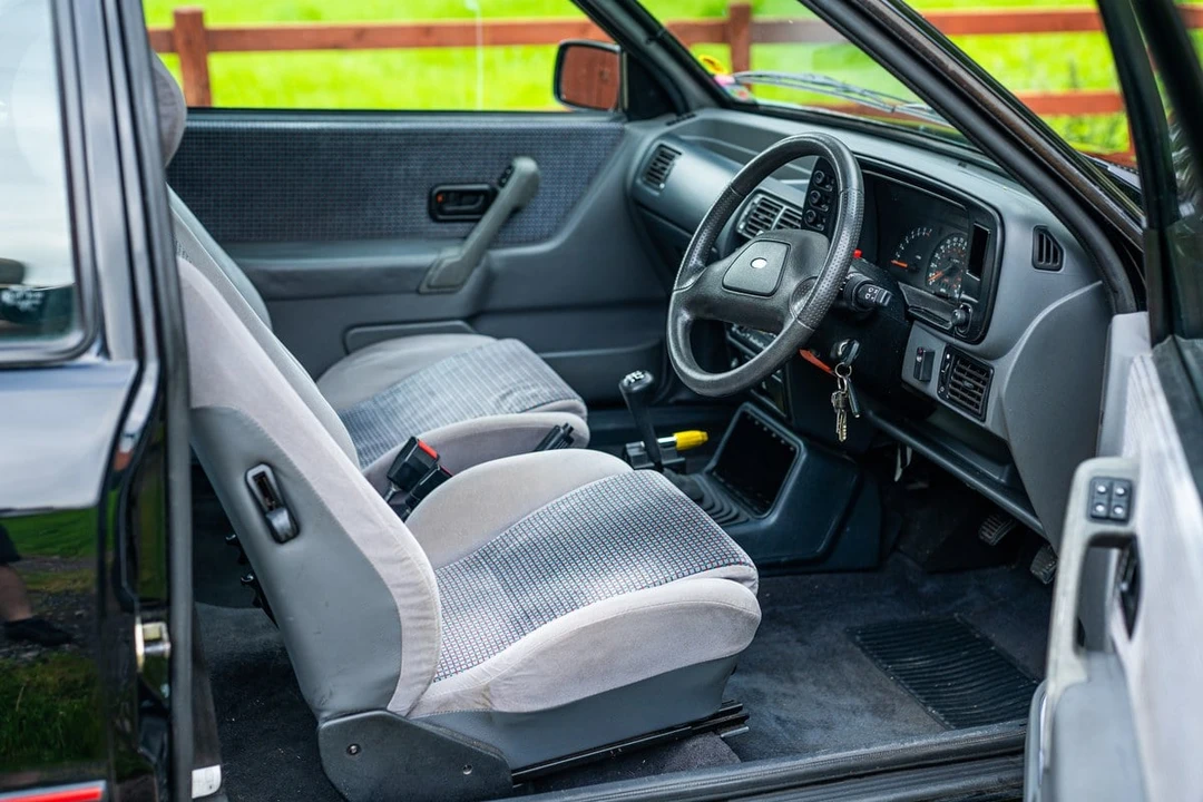 1989 Ford Escort - Image 17 of 30
