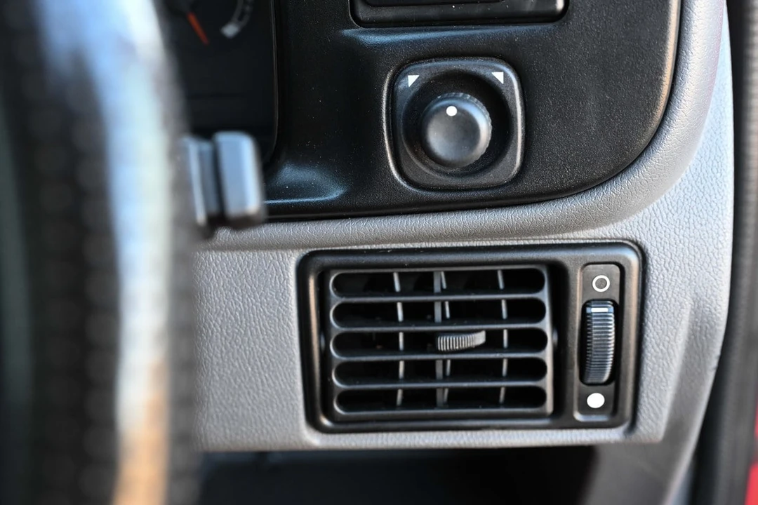1989 Ford Escort - Image 29 of 30