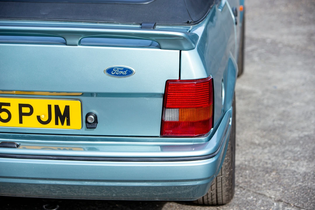 1989 Ford Escort - Image 24 of 31