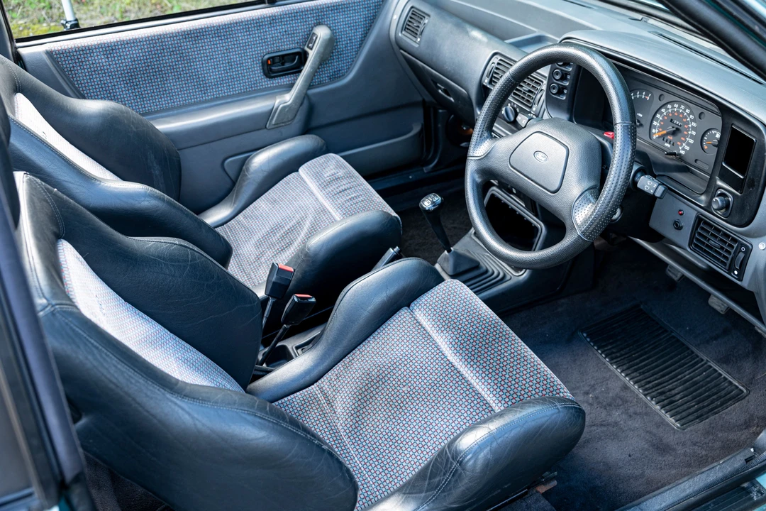 1989 Ford Escort - Image 5 of 31
